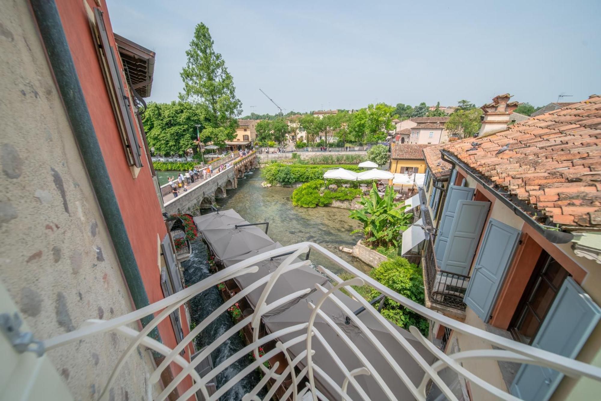 Regia Rosetta - Royal Rooms Borghetto Valeggio sul Mincio Exterior photo